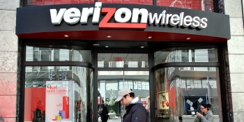 Why is Verizon chasing 4G speed records with 5G only days away?
