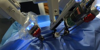 Researchers examine the ethical implications of AI in surgical settings